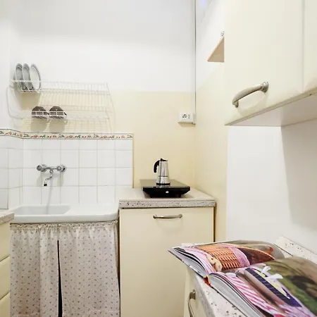 Casa Carla - Cozy With Garden -8 Km To Bellagio! Apartment *