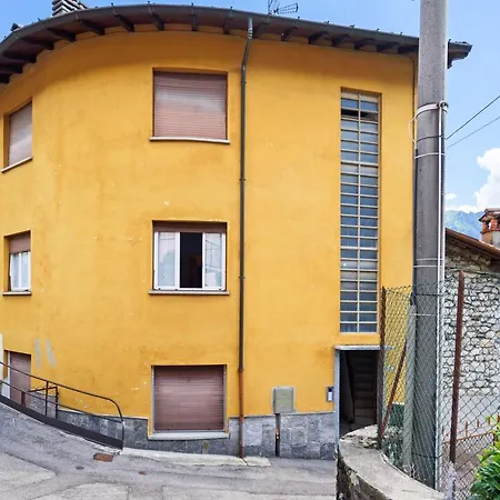 Casa Carla - Cozy With Garden -8 Km To Bellagio! Apartament *