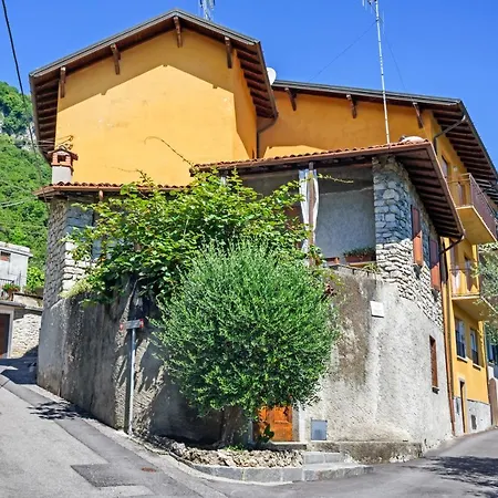 Casa Carla - Cozy With Garden -8 Km To Bellagio! Apartament *